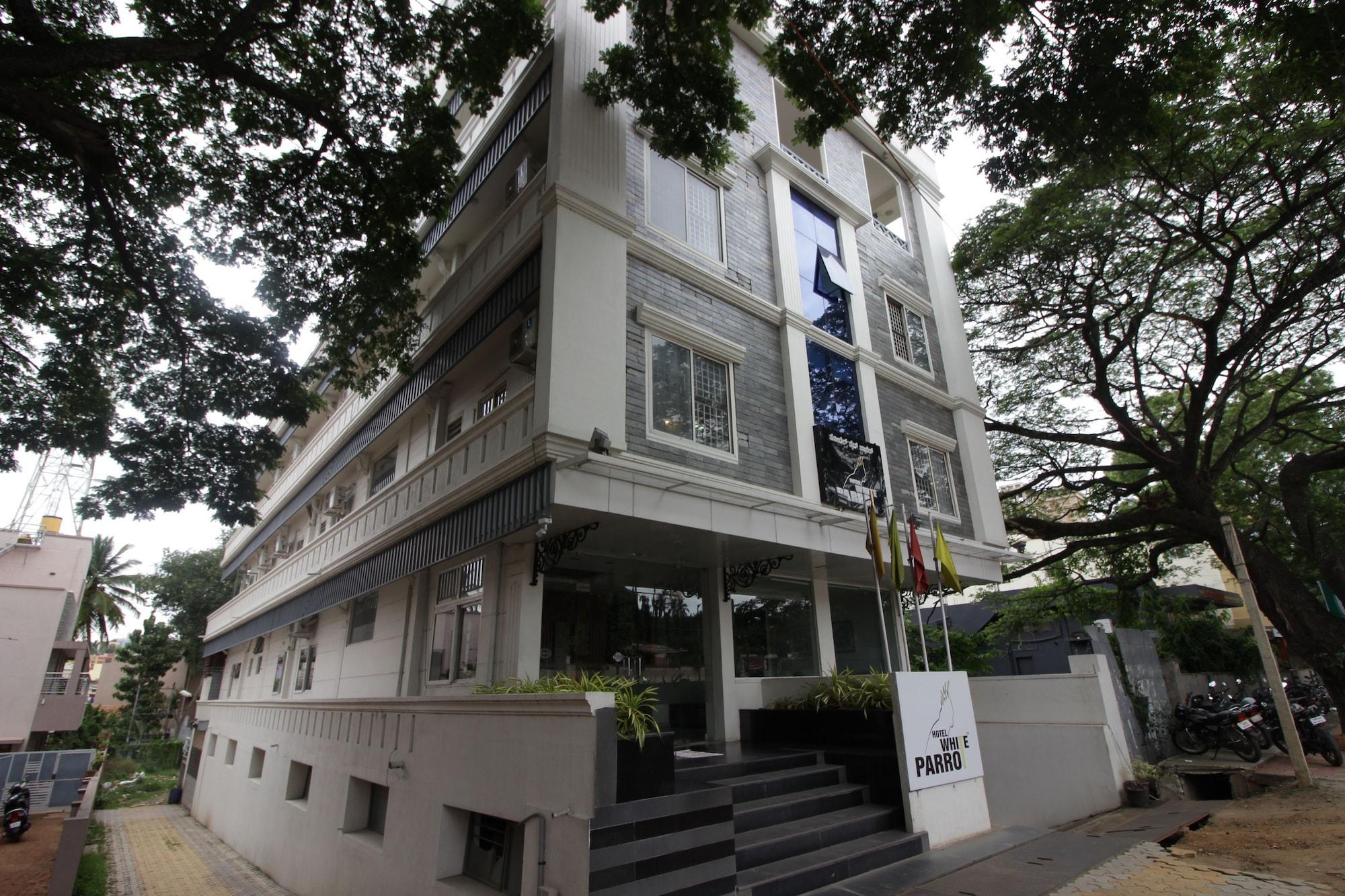 Hotel White Parrot Mysore Ngoại thất bức ảnh