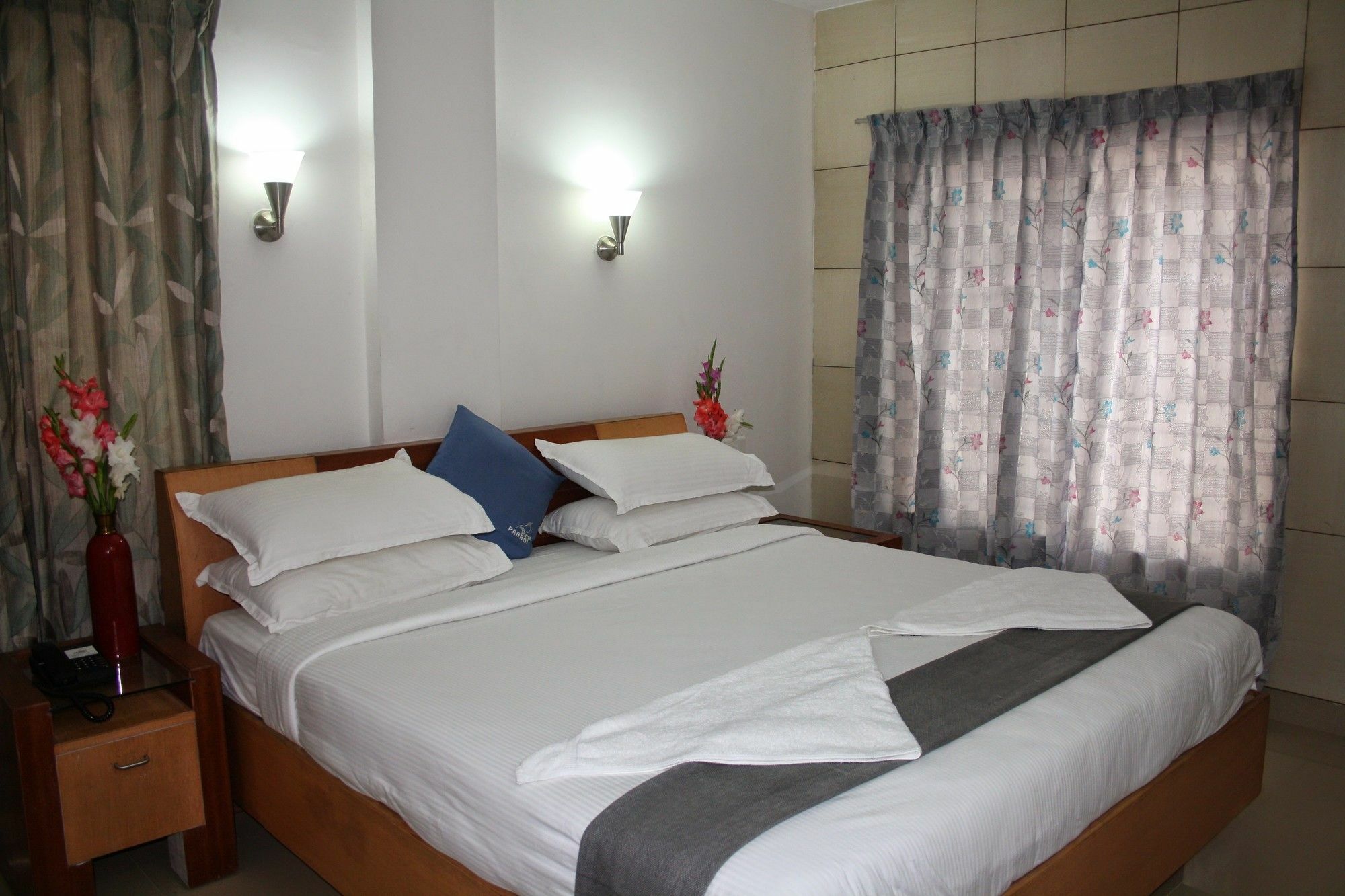 Hotel White Parrot Mysore Ngoại thất bức ảnh