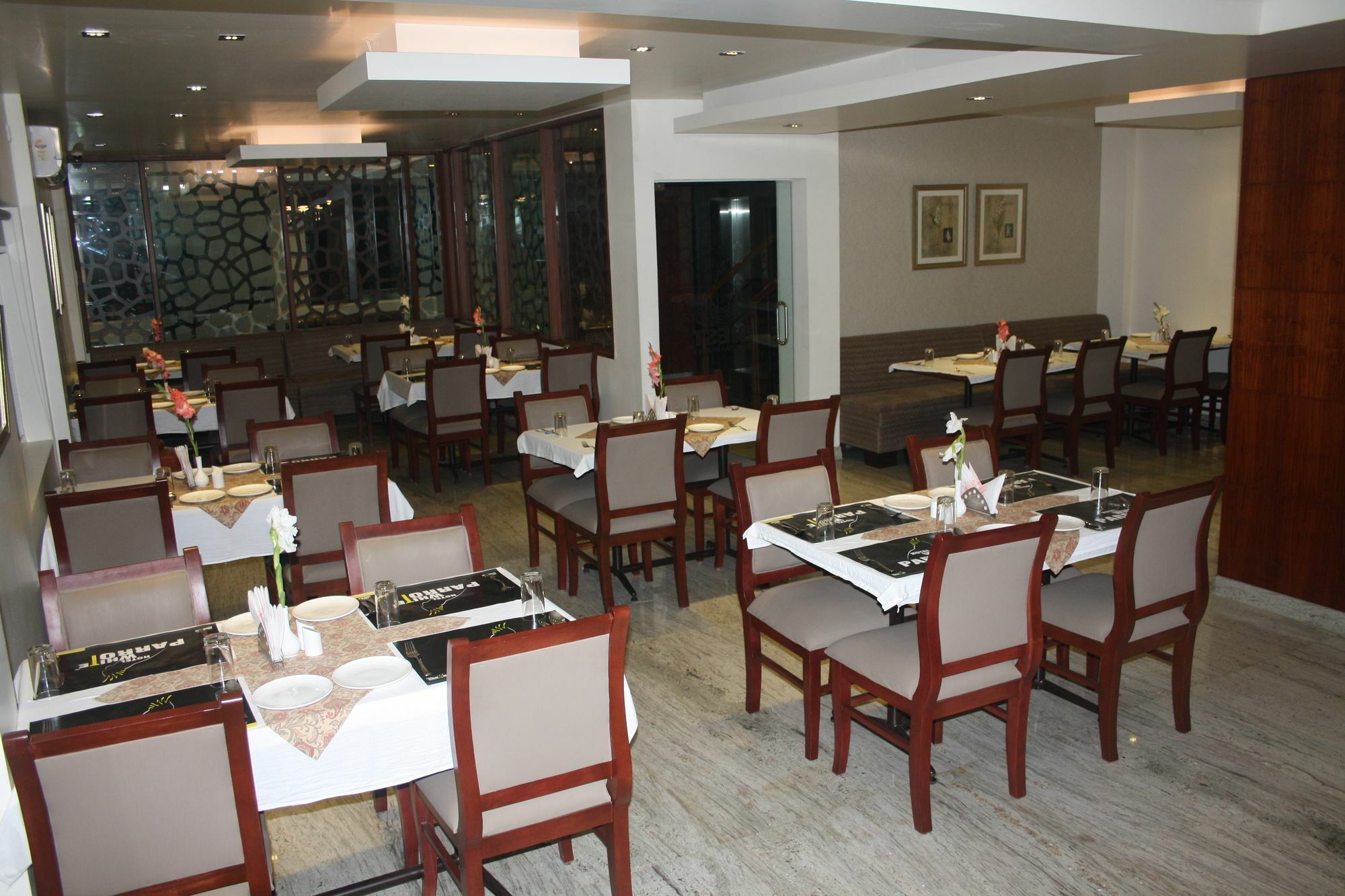 Hotel White Parrot Mysore Ngoại thất bức ảnh
